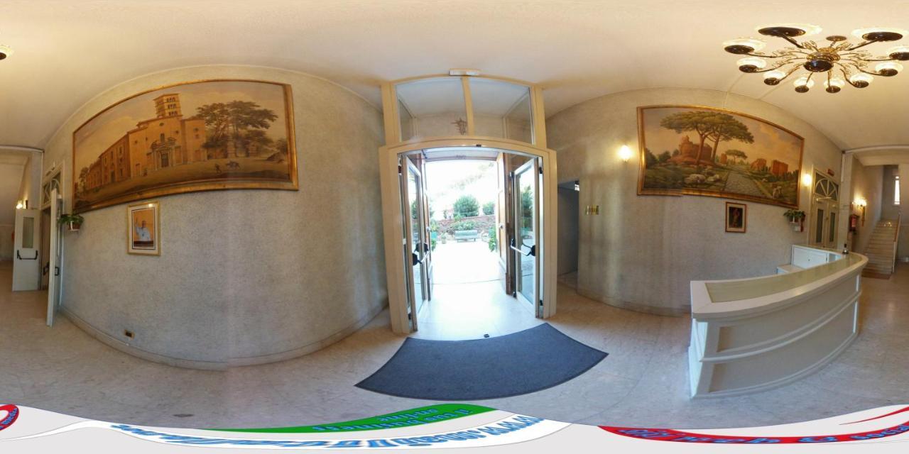 Casa Per Ferie Suore Domenicane ローマ エクステリア 写真